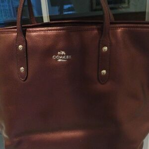 Coach Brown Leather Tote Bag with Structured Design